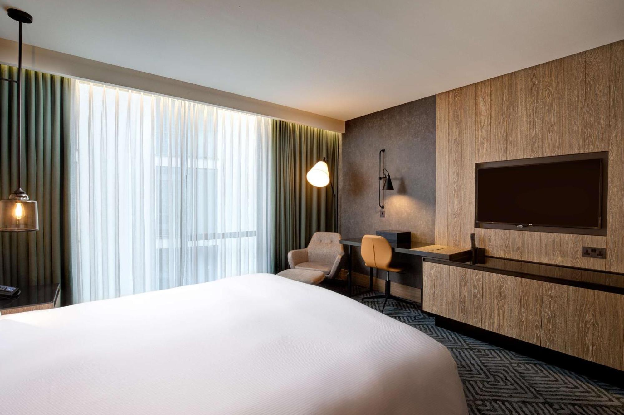 Отель Hilton Bankside 4*